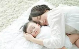 坐月子小孩需要多久洗一次澡合适吗,坐月子期间洗澡与宝宝洗澡频率的合理规划