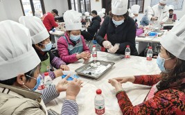 室友捡到通感谈具后（校园百关h）及女同h幼说及及求女同性恋的幼说